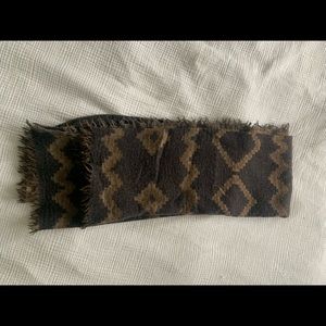 Aritzia Diamond Blanket Scarf